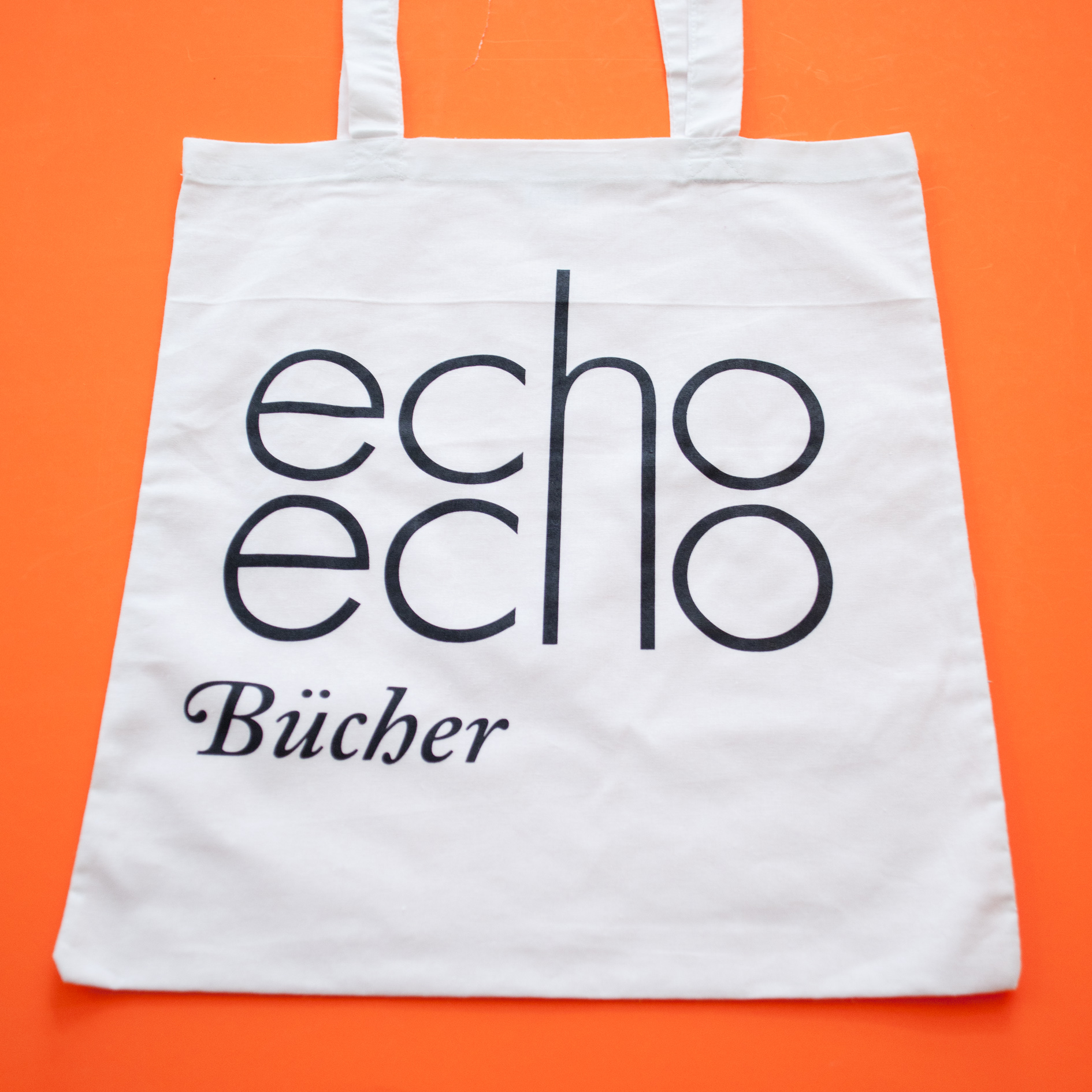 Echo Buecher Tote Bag White